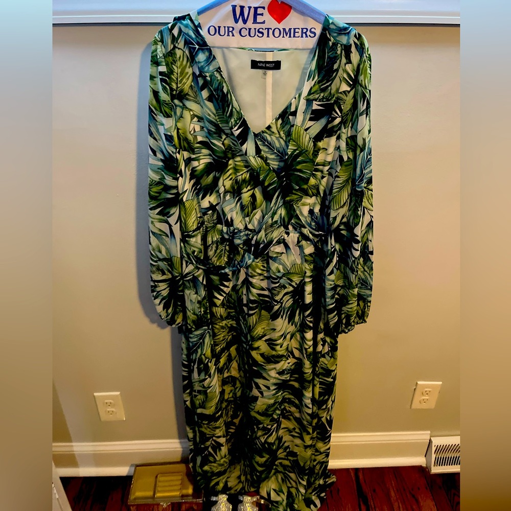 Nine West Maxi dress!!